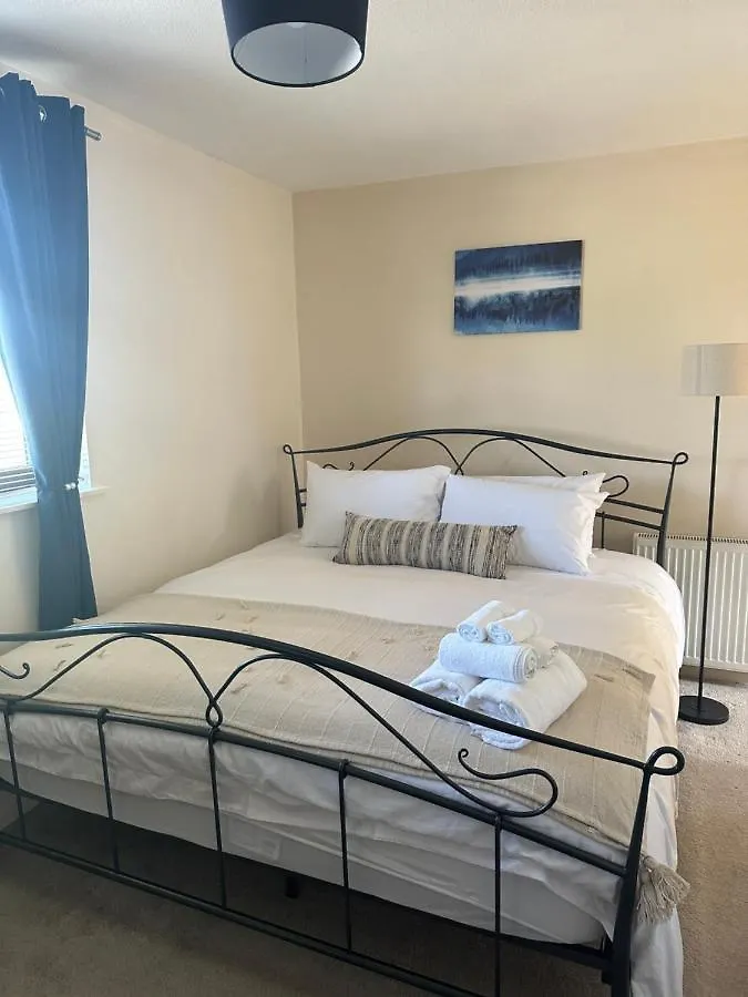 Stunning Cozy Three Bedroom House Near Ari Aberdeen Hébergement de vacances